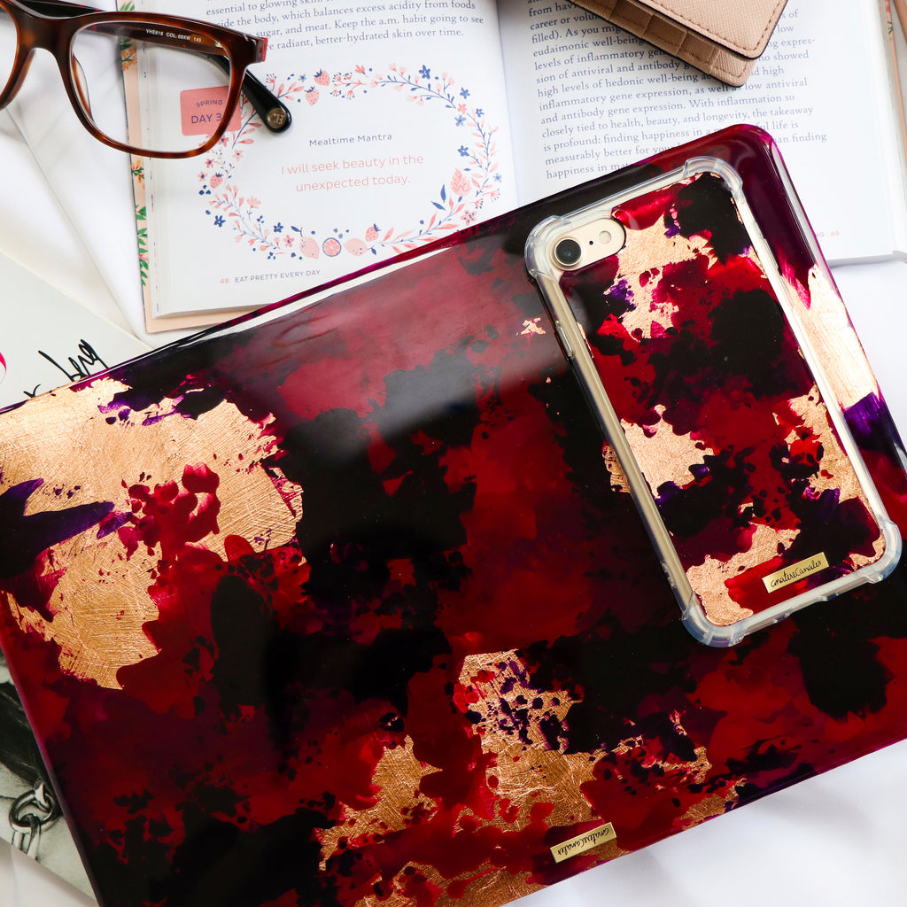 Burgundy Macbook - Ana Tere Canales
