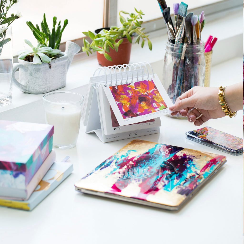 Classic Gold Rush Macbook - Ana Tere Canales