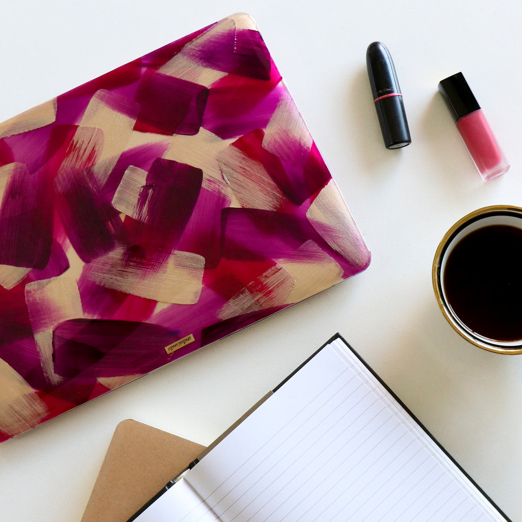 Merlot Signature Strokes Macbook - Ana Tere Canales