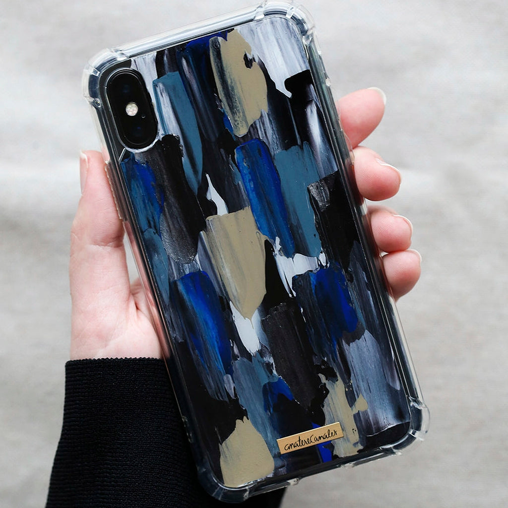 Funda para iPhone Huasteca Illusion pintada a mano por Ana Tere Canales. Diseño abstracto inspirado en la Huasteca de Monterrey y efecto de ilusión visual.