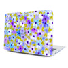 Funda para proteger macbook, pintada a mano por Ana Tere Canales. Un diseño de flores en morados y verdes.
