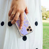 Funda para iPhone Lavender Vibes pintada a mano  por Ana Tere Canales. Un diseño artístico en tonos lavanda y estilo contemporáneo.
