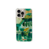 Funda para proteger iPhone, pintada a mano por Ana Tere Canales. Un diseño en tonos verdes con toques dorados.