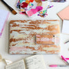 Fundas para MacBook y iPhone Petal Rose Gold pintadas a mano por Ana Tere Canales. Un diseño artístico en tonos rosa y rose gold inspirado en pétalos.