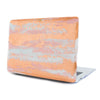 Funda para MacBook Petal Rose Gold pintada a mano por Ana Tere Canales. Un diseño artístico en tonos rosa y rose gold inspirado en pétalos.