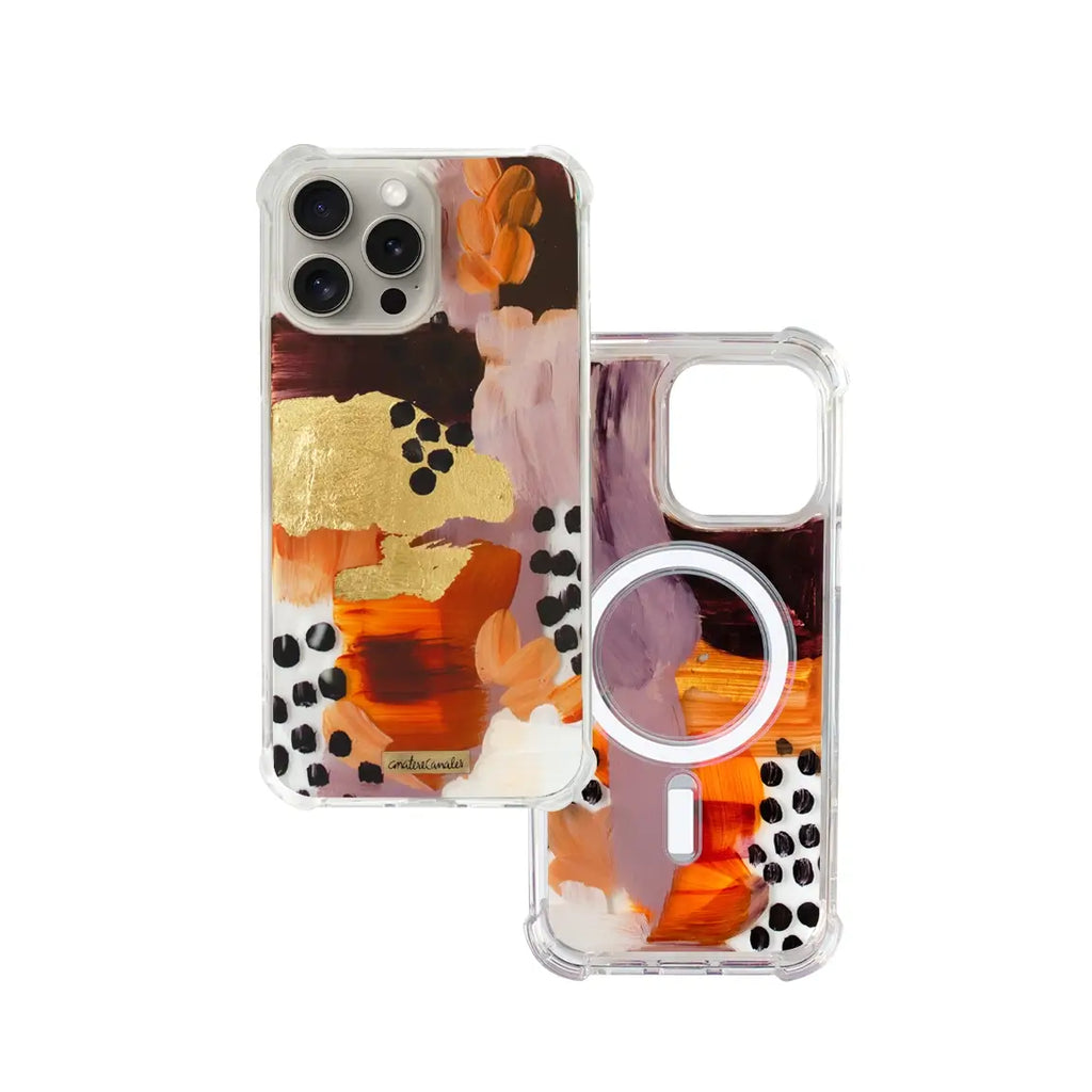 Funda magsafe para proteger iPhone, pintada a mano por Ana Tere Canales. Un diseño en tonos tierra con toques dorados.