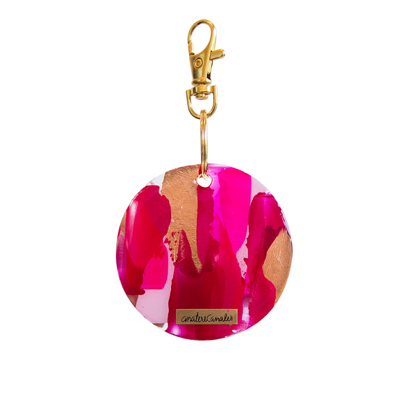 Llavero Torino Rose pintada a mano por Ana Tere Canales. Un diseño artístico en tonos rosa suaves y estilo contemporáneo.
