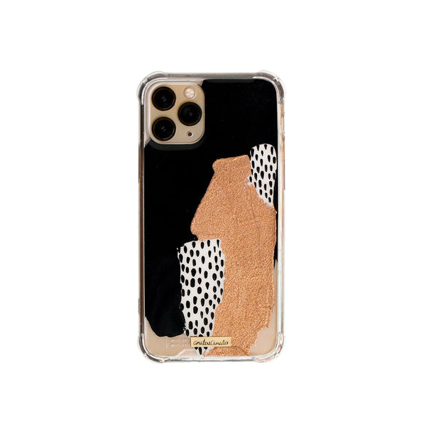 Funda para iPhone Zebra pintada a mano por Ana Tere Canales. Un diseño artístico inspirado en el estampado zebra en blanco y negro.