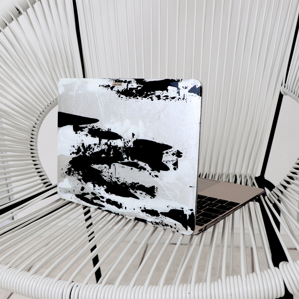 Classic Silver Rush Macbook - Ana Tere Canales