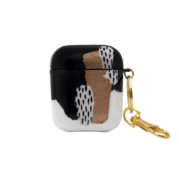 Funda para AirPods Zebra pintada a mano por Ana Tere Canales. Un diseño artístico inspirado en el estampado zebra en blanco y negro.